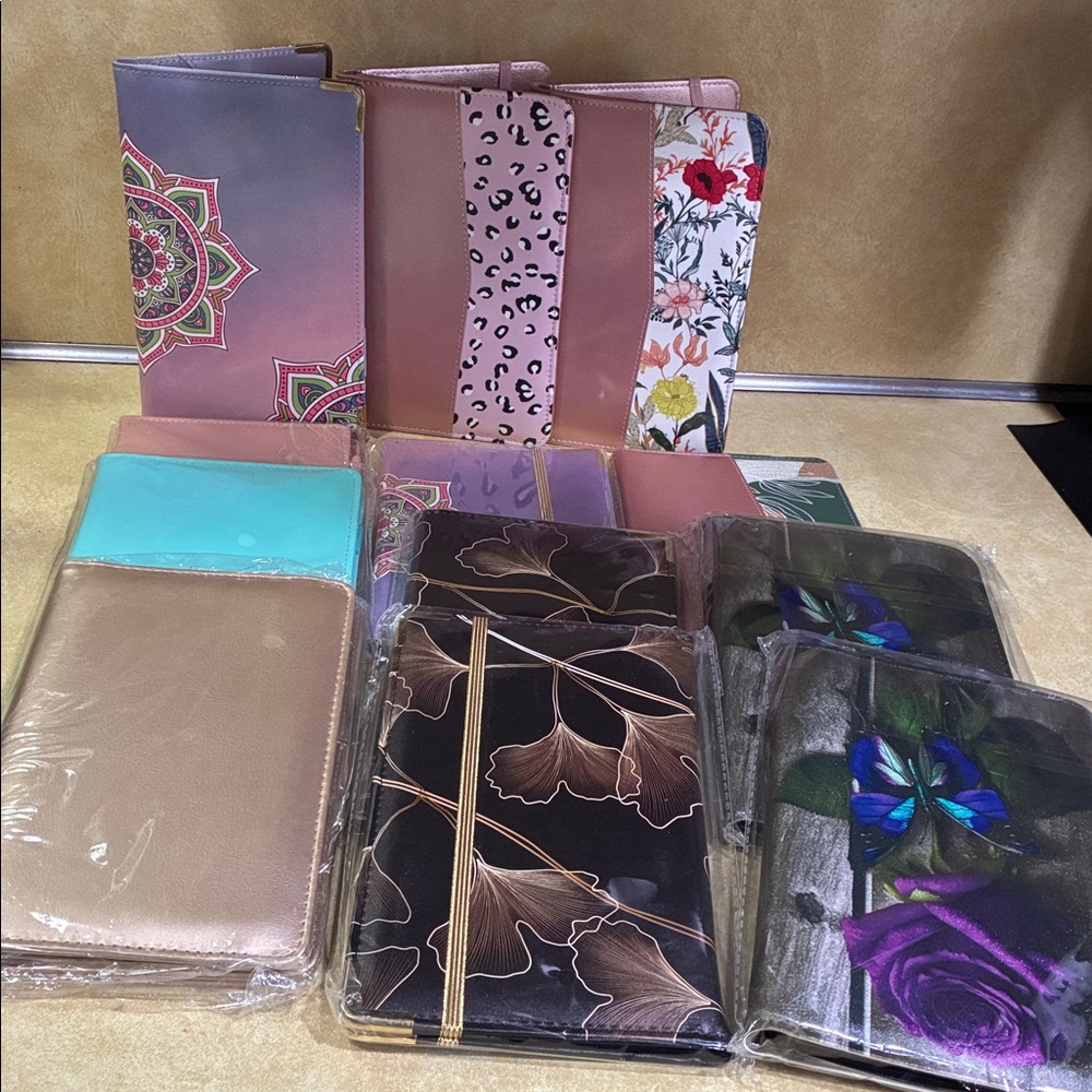 Server Book Money holder.